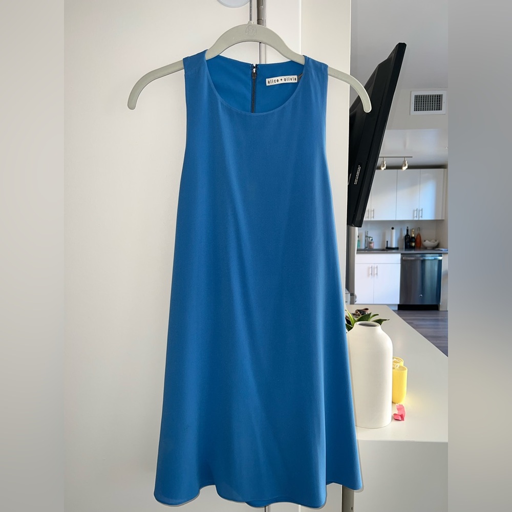 Alice + Olivia blue shift dress